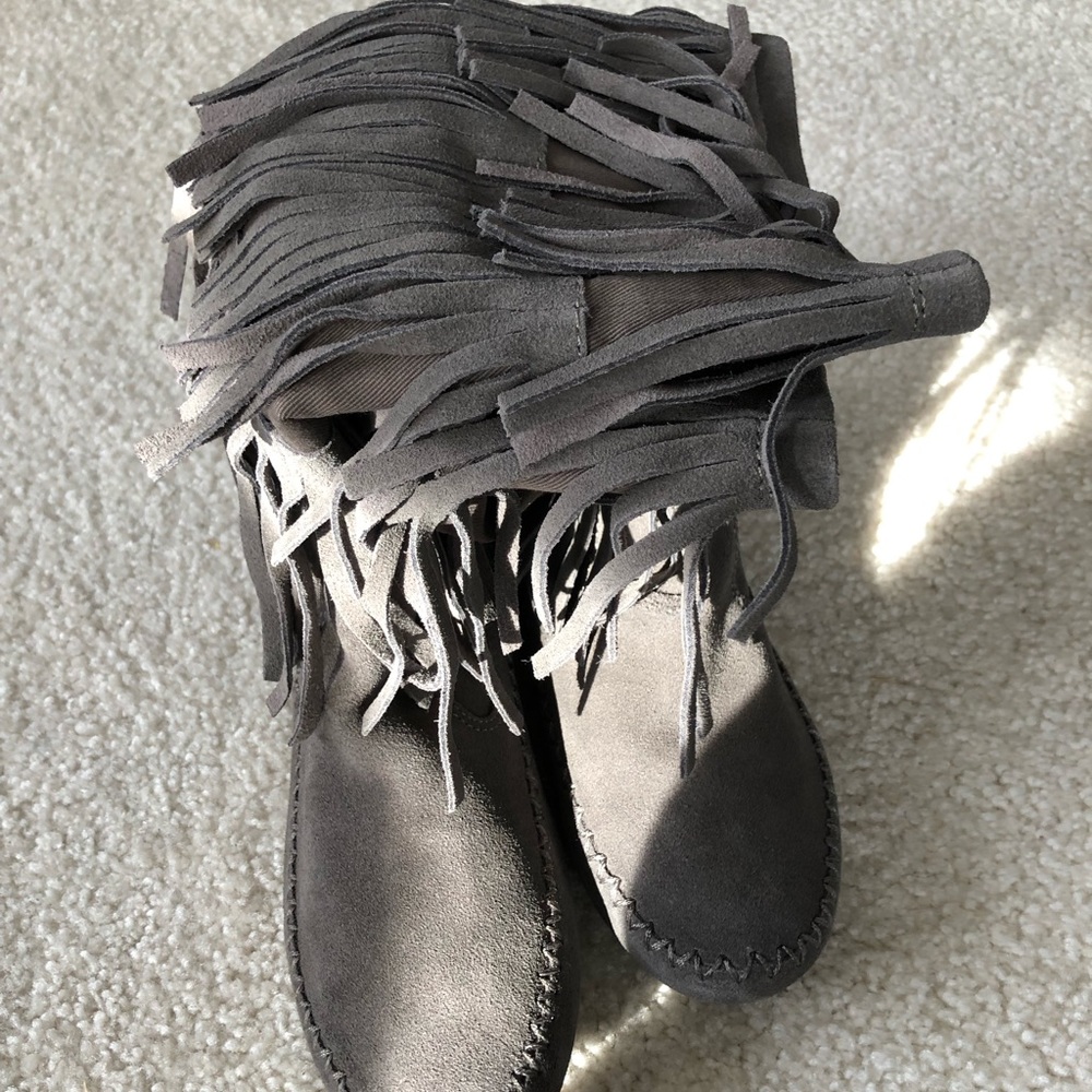 Grey boots